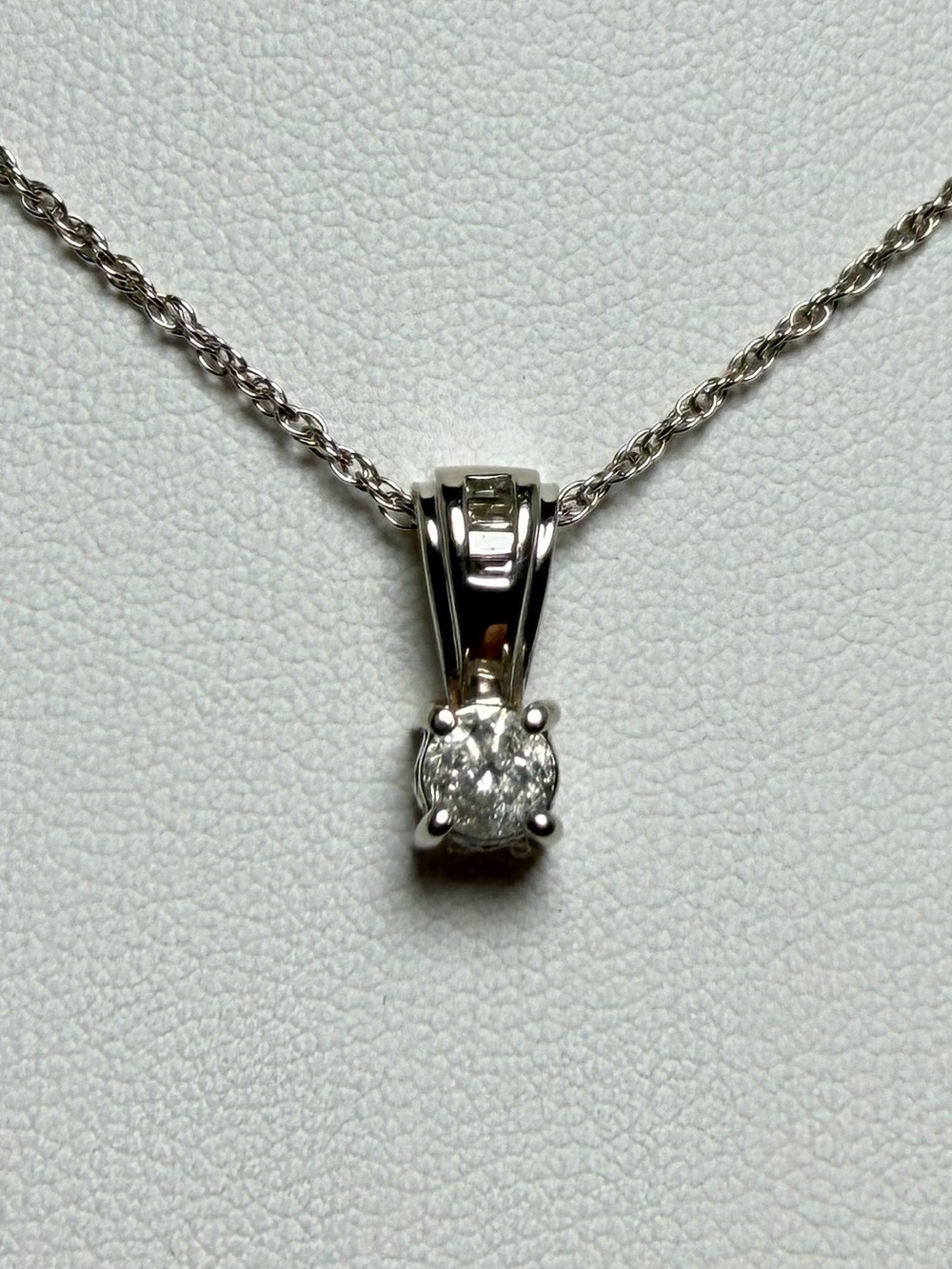 Solid 10K White Gold Natural Diamond Necklace 0.30ctw 5 Stone 16 in Italy Chain